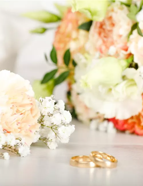 Blumen zur Hochzeit – ideales Geschenk oder doch eher überflüssig?