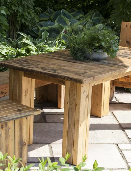 Gartenmöbel winterfest machen